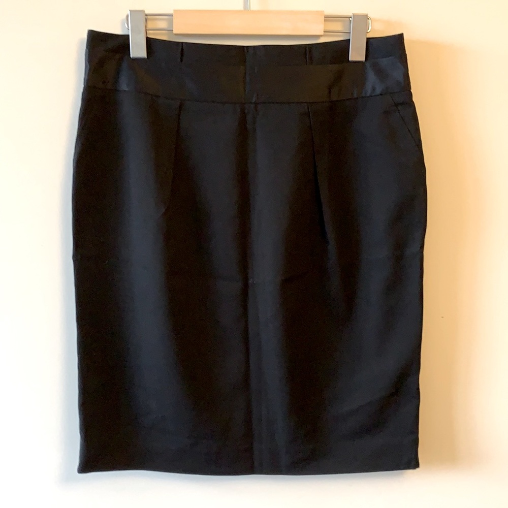 High waisted pencil skirt